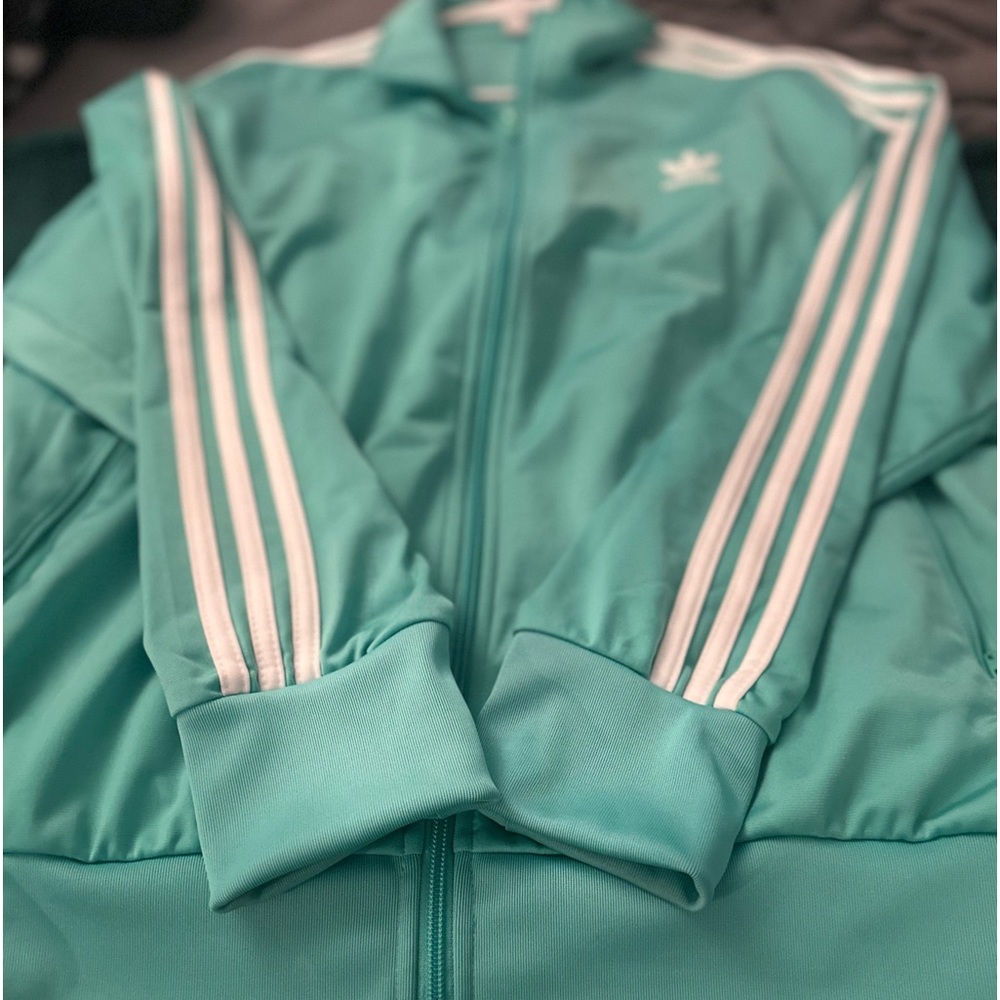 Nice jacket - Picture 2 of 2